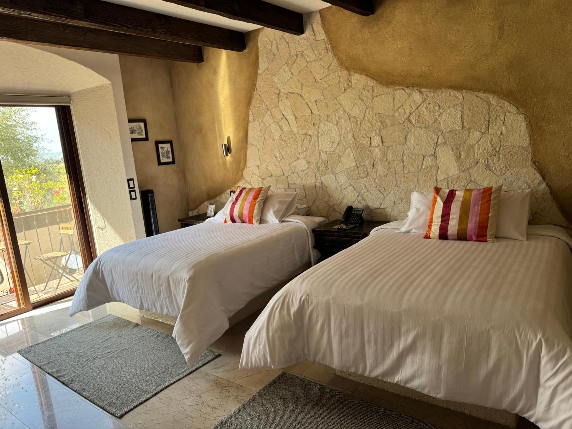 Porta Paradiso Valquirico, Albergo Boutique Santeagueda 外观 照片