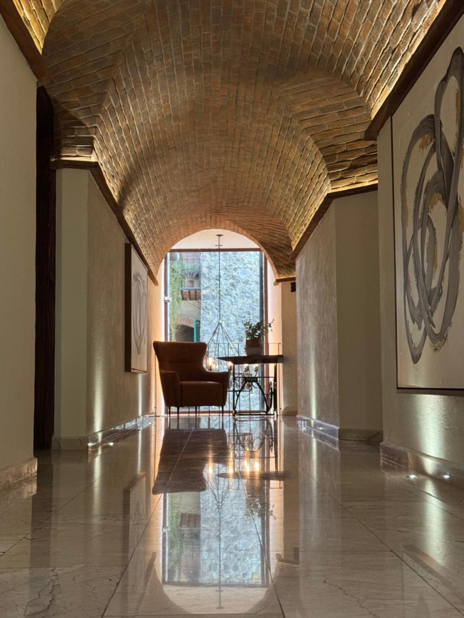 Porta Paradiso Valquirico, Albergo Boutique Santeagueda 外观 照片